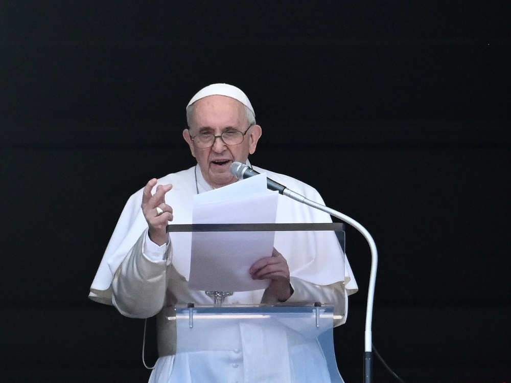 Der Papst sieht als Olympia als "Zeichen der Hoffnung" (© AFP/SID/ANDREAS SOLARO)